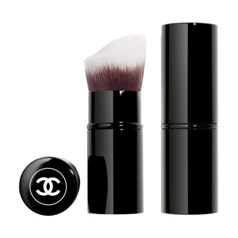 retractable foundation brush chanel